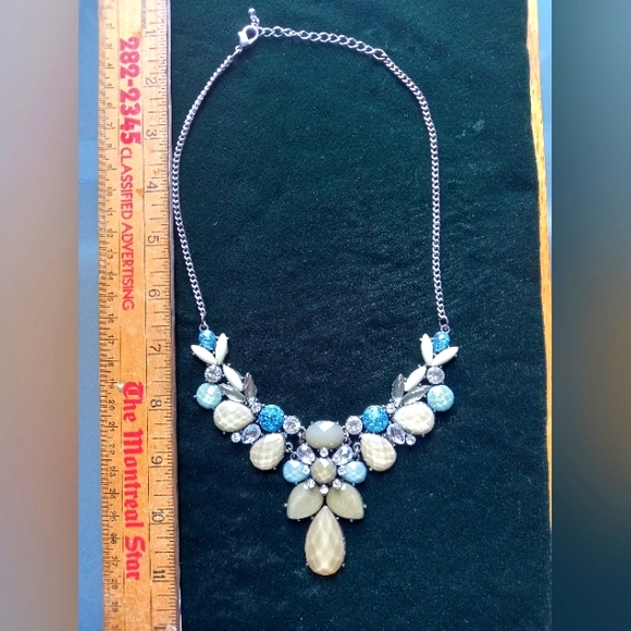 Statement necklace - Picture 3 of 5